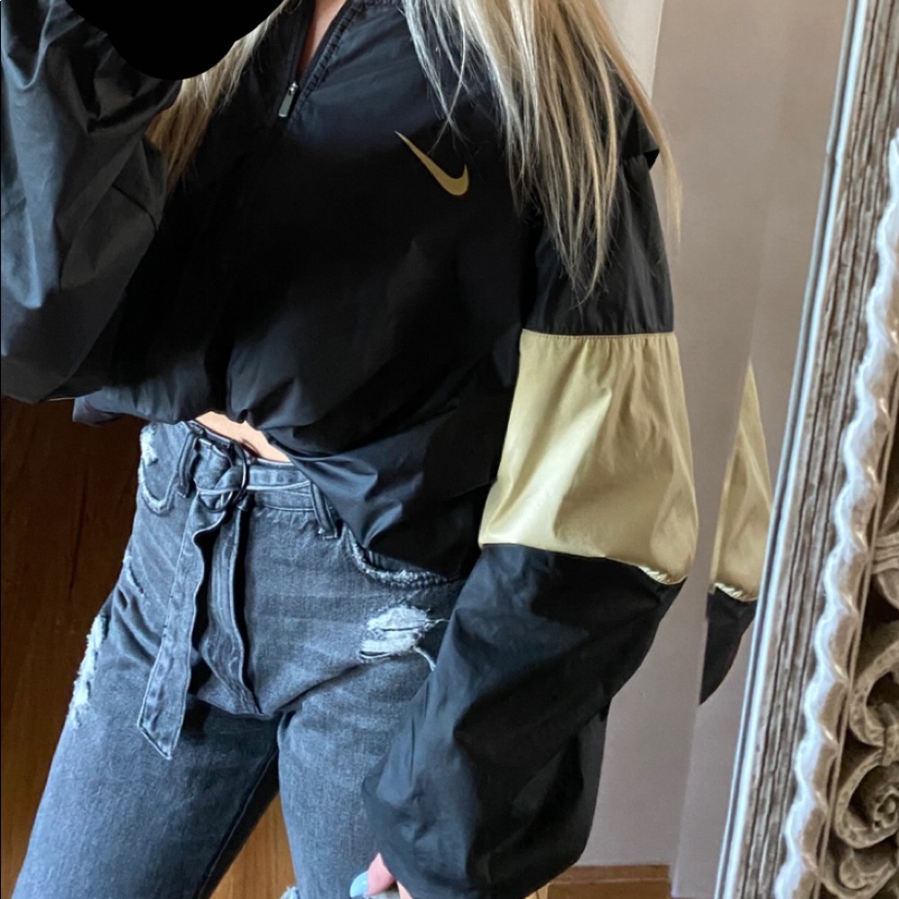 Nike black and gold windbreaker( men’s 3XL)